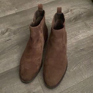 Lauren Ralph Lauren ankle booties size 8B brown